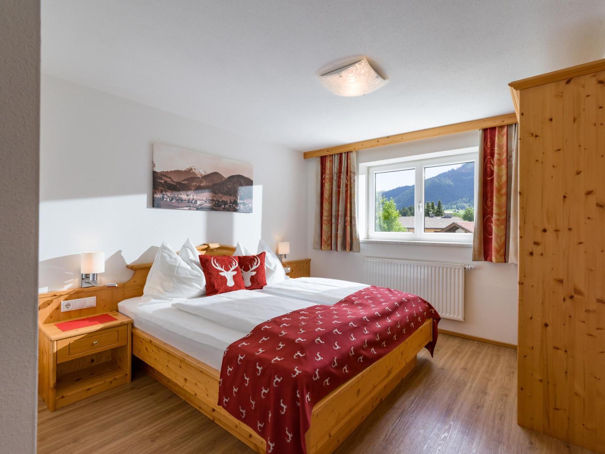Hotel Alpenpanorama Зёлль Номер фото