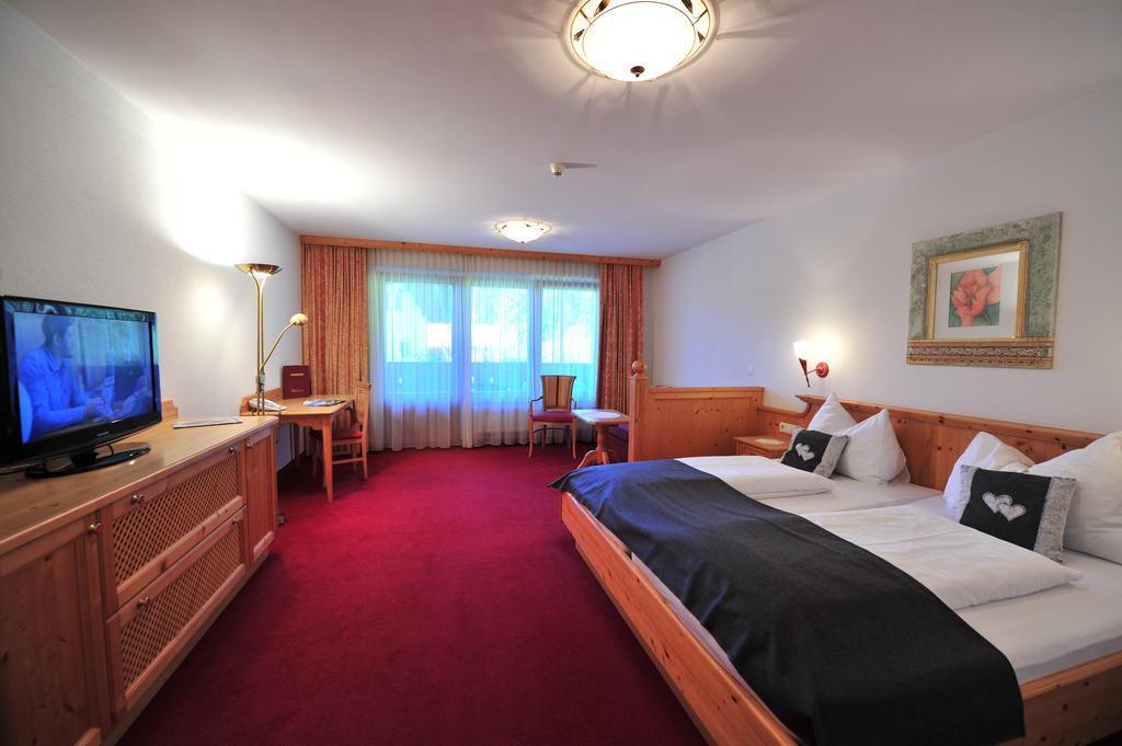 Hotel Alpenpanorama Зёлль Экстерьер фото